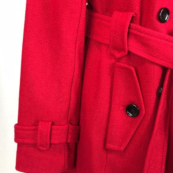 Warm and Stylish winter coat 🧥❄️ - Picture 6 of 7